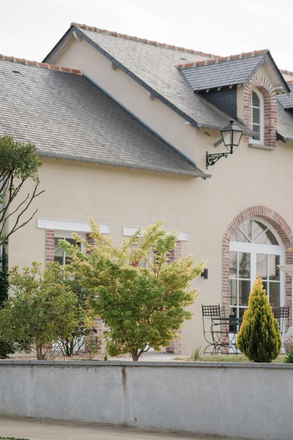 Bed and Breakfast Domaine Les Jardins Darsene Tinteniac Экстерьер фото