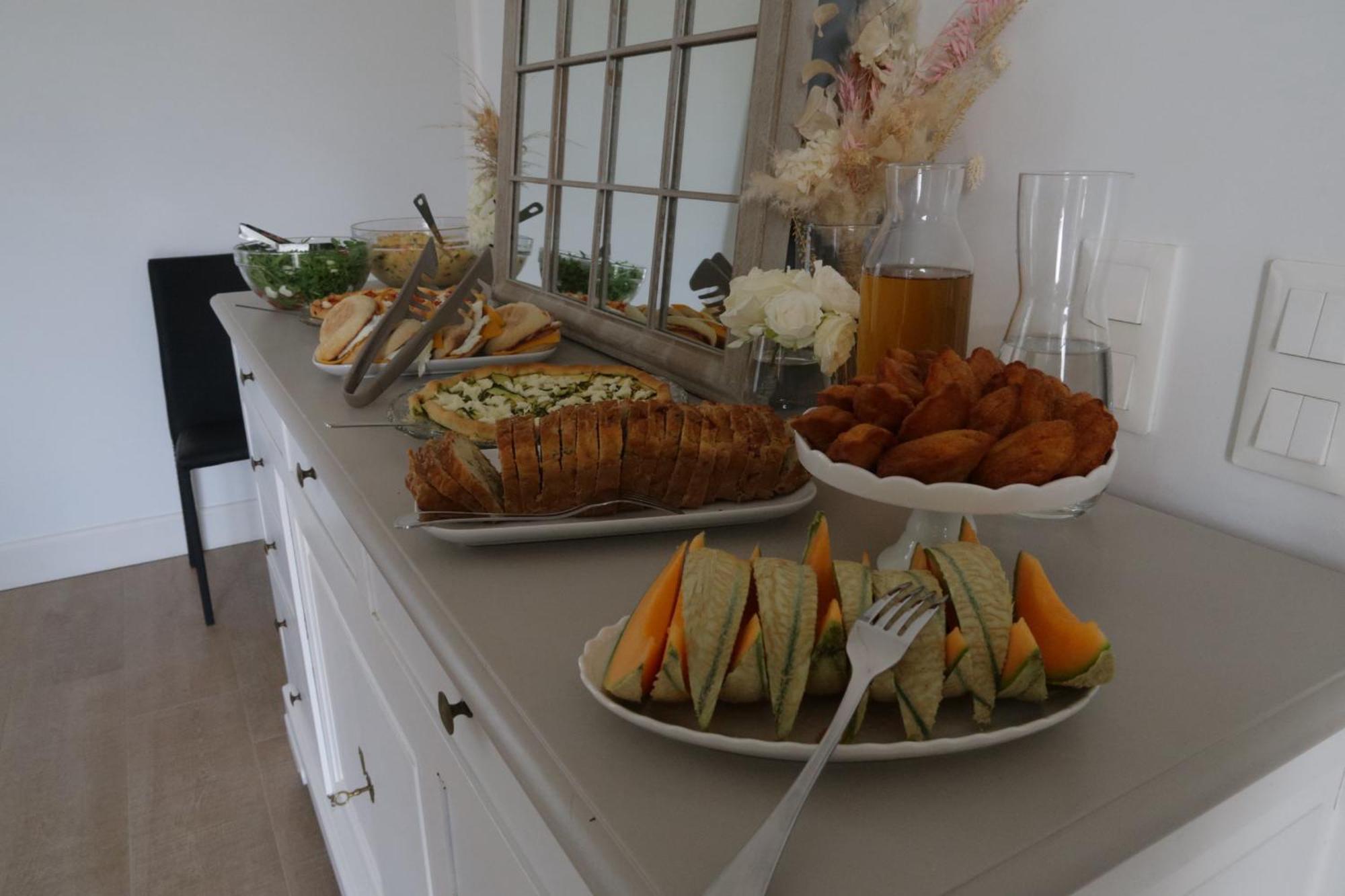 Bed and Breakfast Domaine Les Jardins Darsene Tinteniac Экстерьер фото