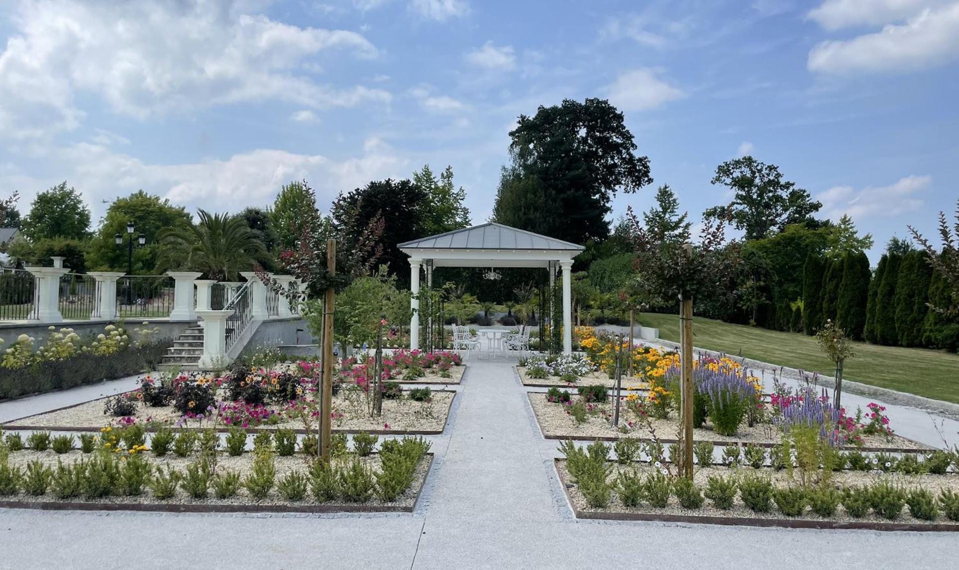 Bed and Breakfast Domaine Les Jardins Darsene Tinteniac Экстерьер фото